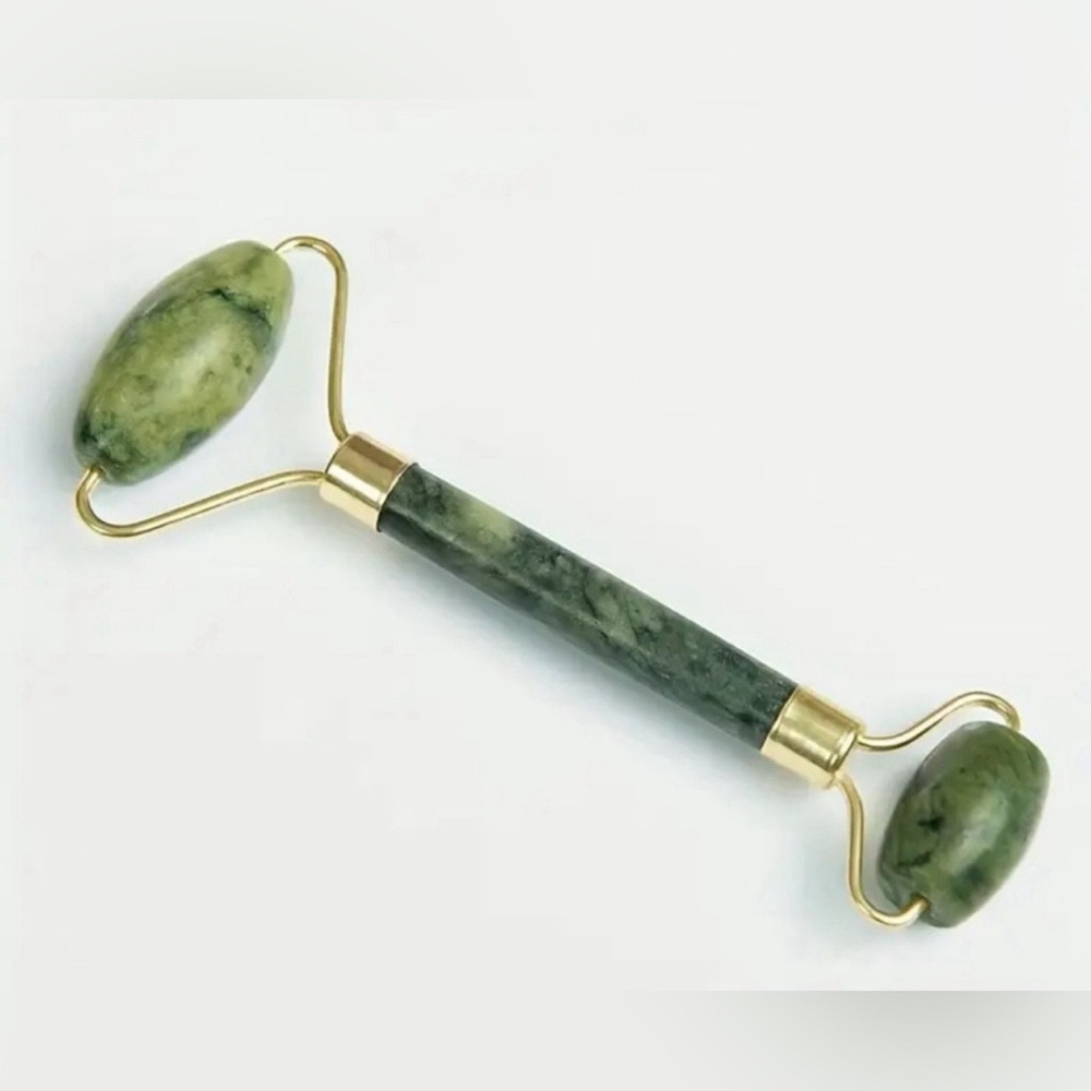 NWT - Jade Face Roller facial care